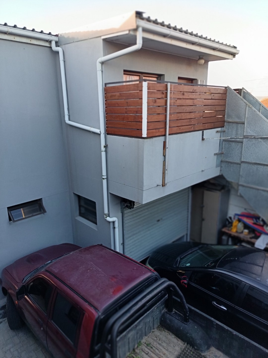 6 Bedroom Property for Sale in Maitland Western Cape
